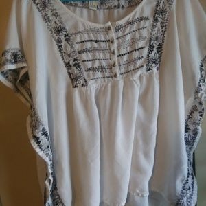 Forever 21 Short Sleeve Blouse